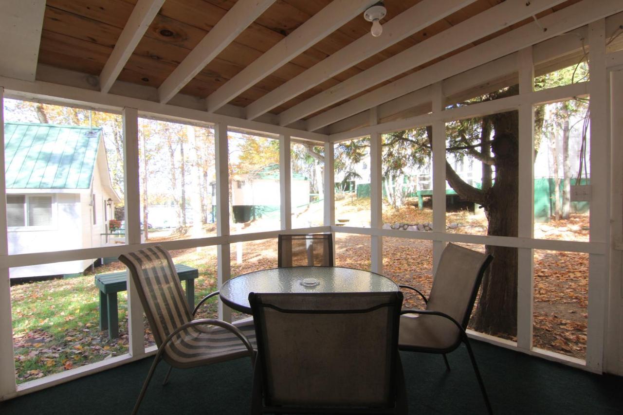 Birch Cliff Lodge On Baptiste Lake Highland Grove Екстериор снимка
