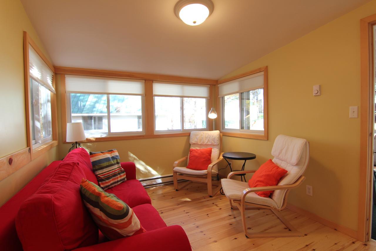Birch Cliff Lodge On Baptiste Lake Highland Grove Екстериор снимка